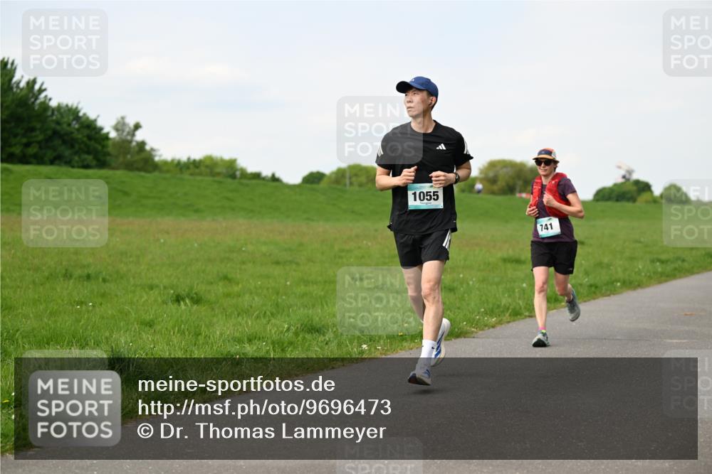10.05.2026 - 8. Wedeler Halbmarathon Dr. Thomas Lammeyer http://msf.ph/oto/9696473 10.05.2026 11:24:53 Laufen 1055, 741 meine-sportfotos.de