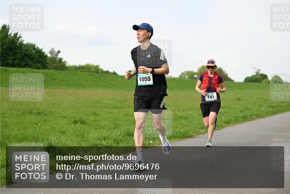 10.05.2026 - 8. Wedeler Halbmarathon Dr. Thomas Lammeyer http://msf.ph/oto/9696476 10.05.2026 11:24:54 Laufen 1055, 741 meine-sportfotos.de