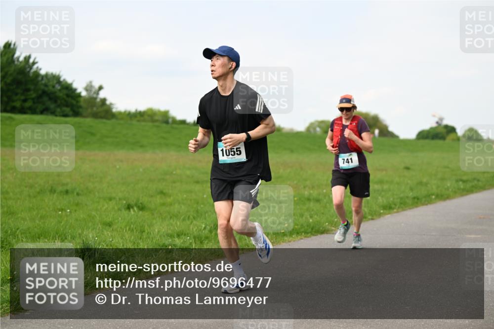 10.05.2026 - 8. Wedeler Halbmarathon Dr. Thomas Lammeyer http://msf.ph/oto/9696477 10.05.2026 11:24:54 Laufen 1055, 741 meine-sportfotos.de