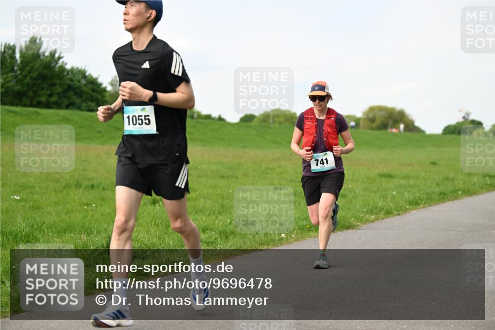10.05.2026 - 8. Wedeler Halbmarathon Dr. Thomas Lammeyer http://msf.ph/oto/9696478 10.05.2026 11:24:54 Laufen 1055, 741 meine-sportfotos.de