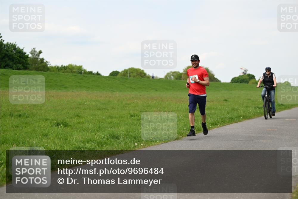 10.05.2026 - 8. Wedeler Halbmarathon Dr. Thomas Lammeyer http://msf.ph/oto/9696484 10.05.2026 11:24:58 Laufen  meine-sportfotos.de