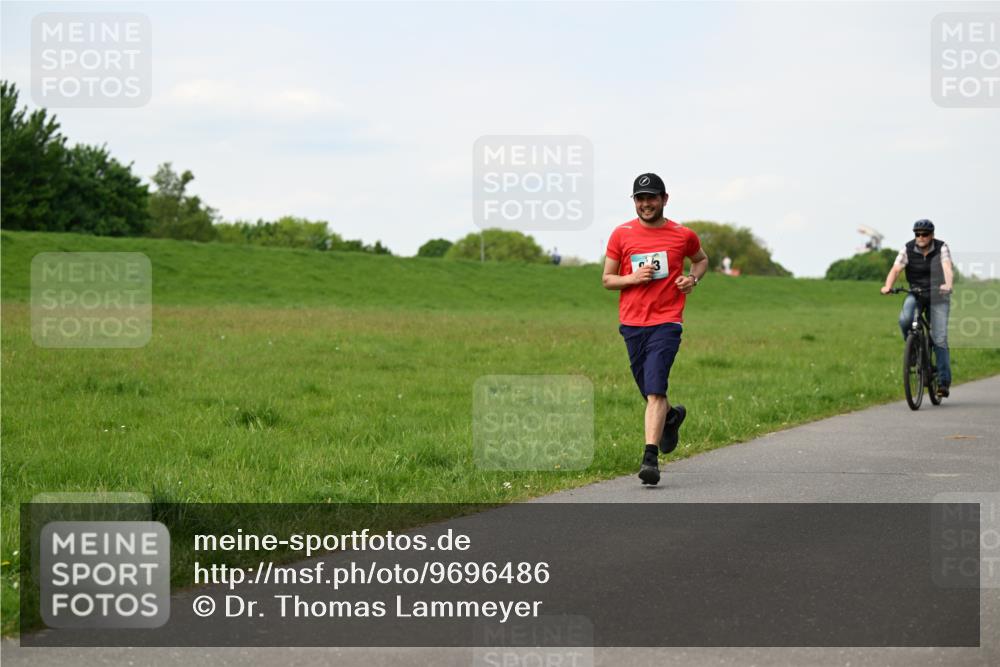 10.05.2026 - 8. Wedeler Halbmarathon Dr. Thomas Lammeyer http://msf.ph/oto/9696486 10.05.2026 11:24:58 Laufen  meine-sportfotos.de