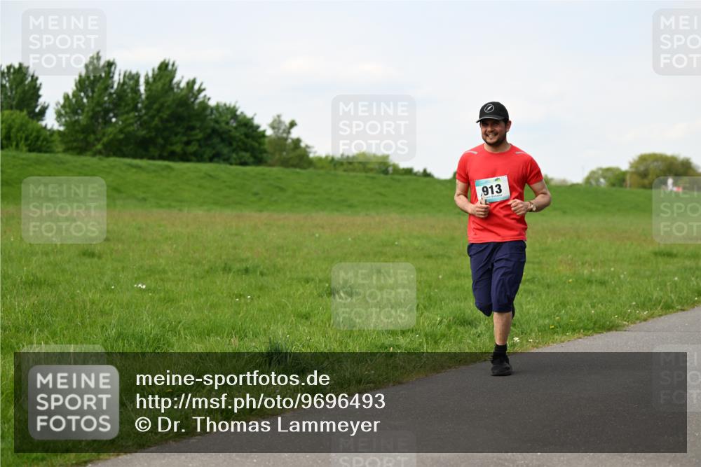 10.05.2026 - 8. Wedeler Halbmarathon Dr. Thomas Lammeyer http://msf.ph/oto/9696493 10.05.2026 11:24:59 Laufen 913 meine-sportfotos.de