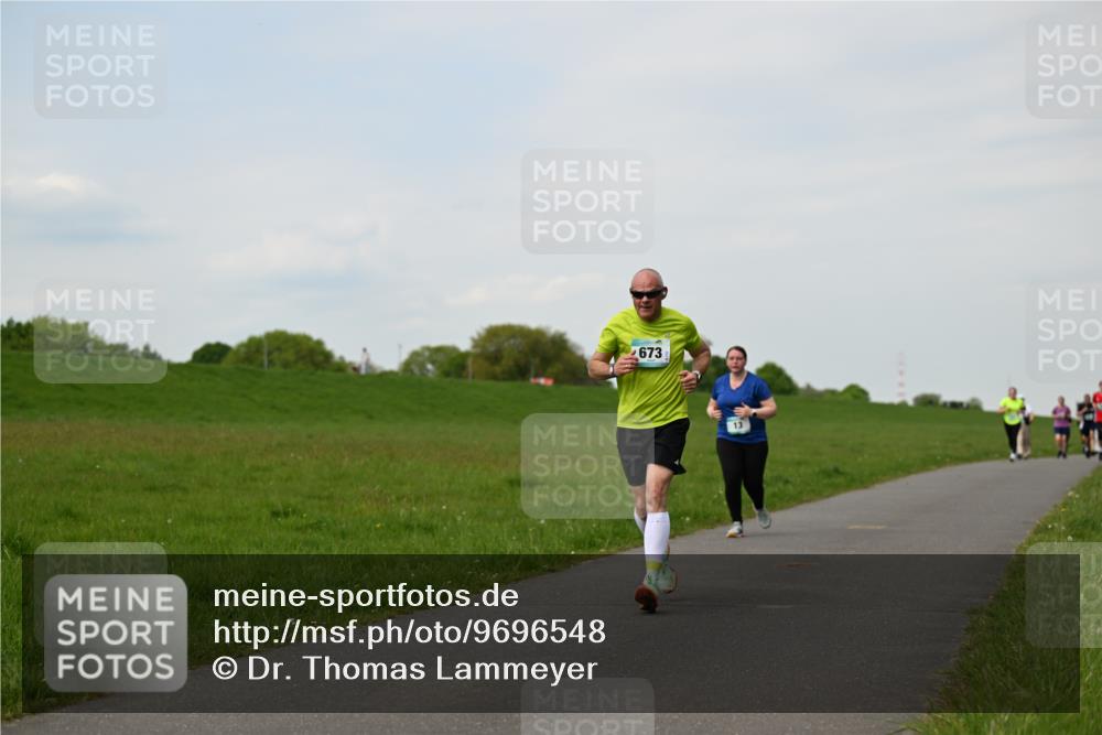 10.05.2026 - 8. Wedeler Halbmarathon Dr. Thomas Lammeyer http://msf.ph/oto/9696548 10.05.2026 11:25:24 Laufen 673 meine-sportfotos.de