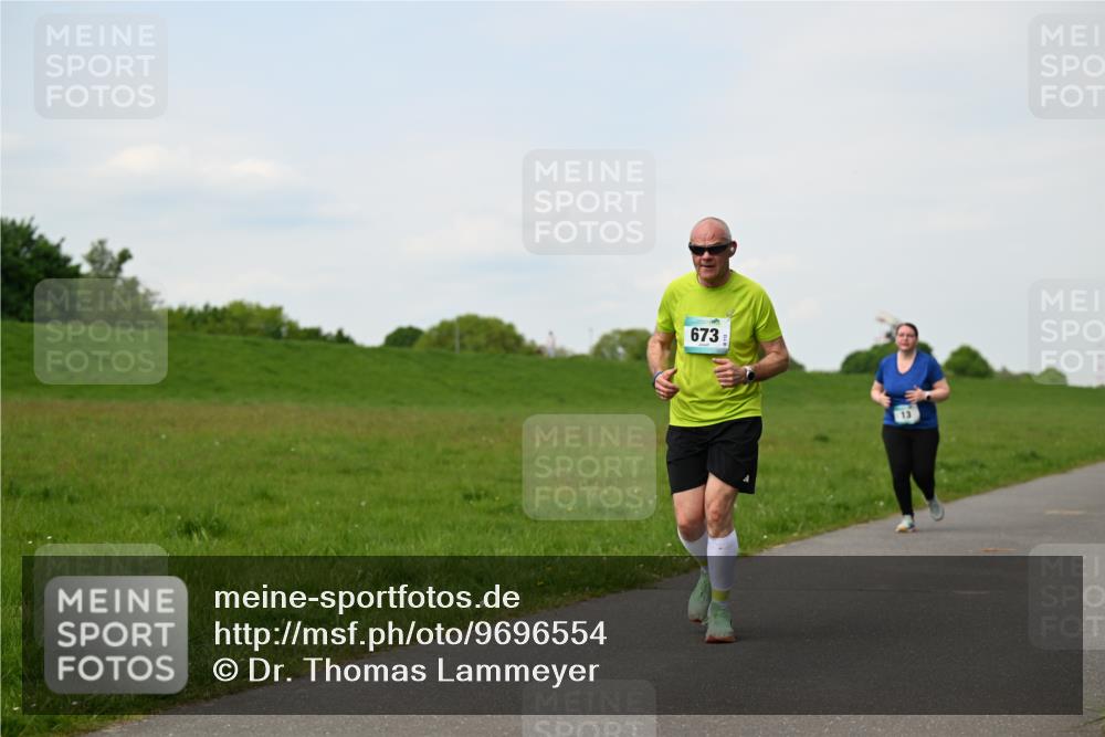 10.05.2026 - 8. Wedeler Halbmarathon Dr. Thomas Lammeyer http://msf.ph/oto/9696554 10.05.2026 11:25:25 Laufen 673 meine-sportfotos.de