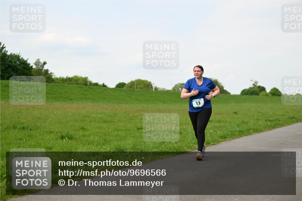 10.05.2026 - 8. Wedeler Halbmarathon Dr. Thomas Lammeyer http://msf.ph/oto/9696566 10.05.2026 11:25:28 Laufen  meine-sportfotos.de