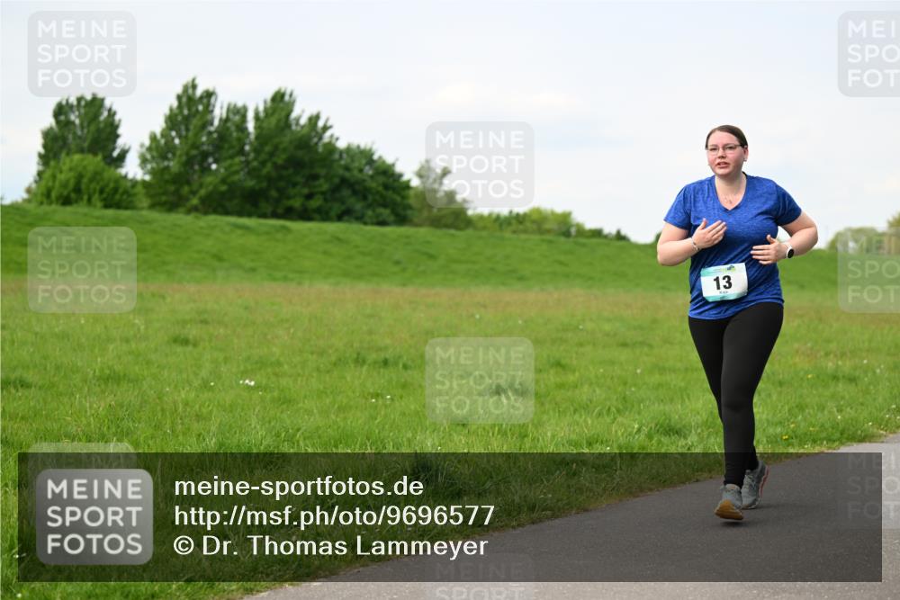 10.05.2026 - 8. Wedeler Halbmarathon Dr. Thomas Lammeyer http://msf.ph/oto/9696577 10.05.2026 11:25:30 Laufen  meine-sportfotos.de