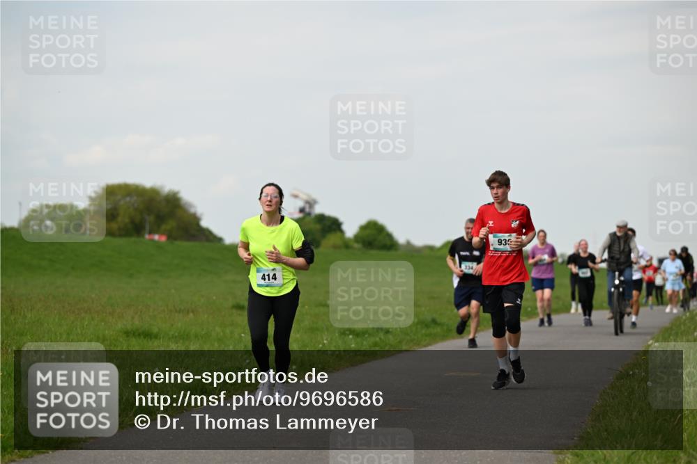 10.05.2026 - 8. Wedeler Halbmarathon Dr. Thomas Lammeyer http://msf.ph/oto/9696586 10.05.2026 11:25:37 Laufen 414, 334 meine-sportfotos.de