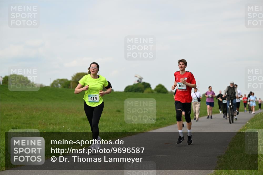 10.05.2026 - 8. Wedeler Halbmarathon Dr. Thomas Lammeyer http://msf.ph/oto/9696587 10.05.2026 11:25:38 Laufen 414, 930 meine-sportfotos.de