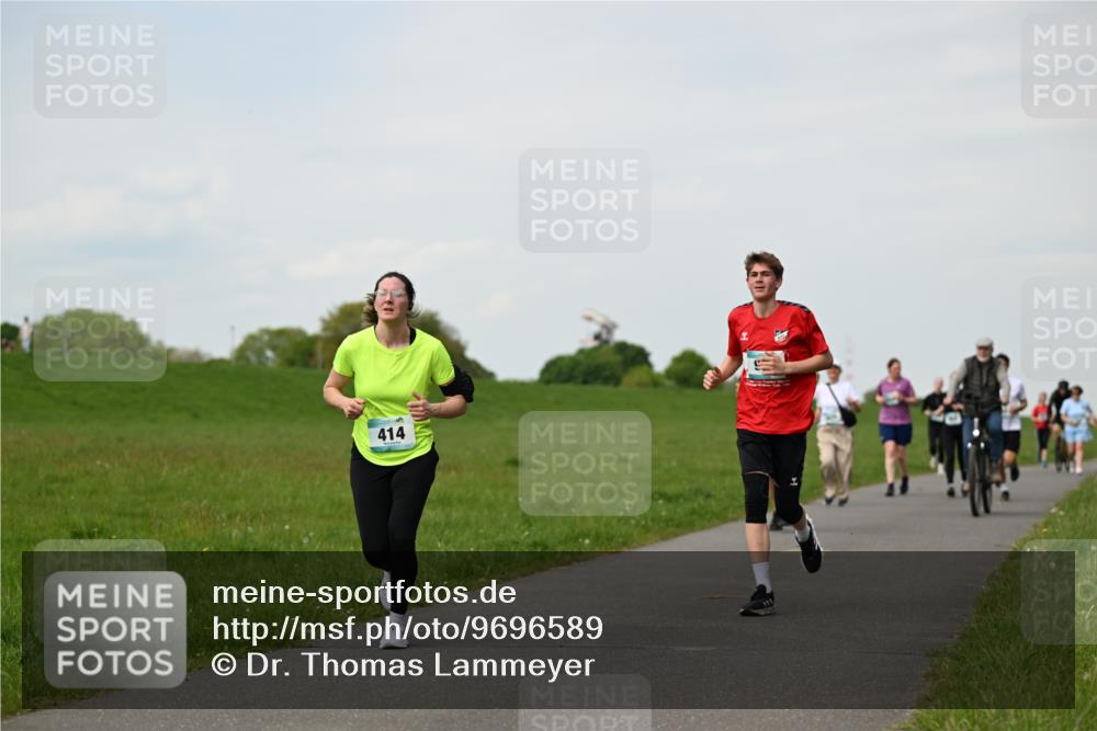 10.05.2026 - 8. Wedeler Halbmarathon Dr. Thomas Lammeyer http://msf.ph/oto/9696589 10.05.2026 11:25:38 Laufen 414 meine-sportfotos.de