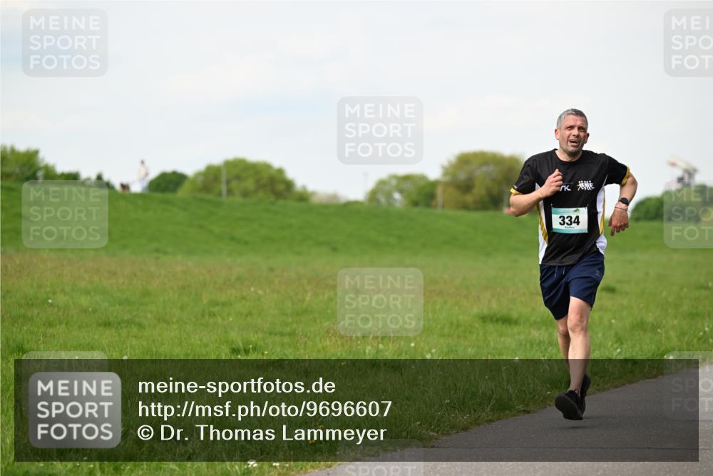 10.05.2026 - 8. Wedeler Halbmarathon Dr. Thomas Lammeyer http://msf.ph/oto/9696607 10.05.2026 11:25:42 Laufen 334 meine-sportfotos.de