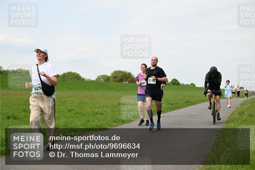 10.05.2026 - 8. Wedeler Halbmarathon Dr. Thomas Lammeyer http://msf.ph/oto/9696634 10.05.2026 11:25:49 Laufen 625, 434, 2176 meine-sportfotos.de