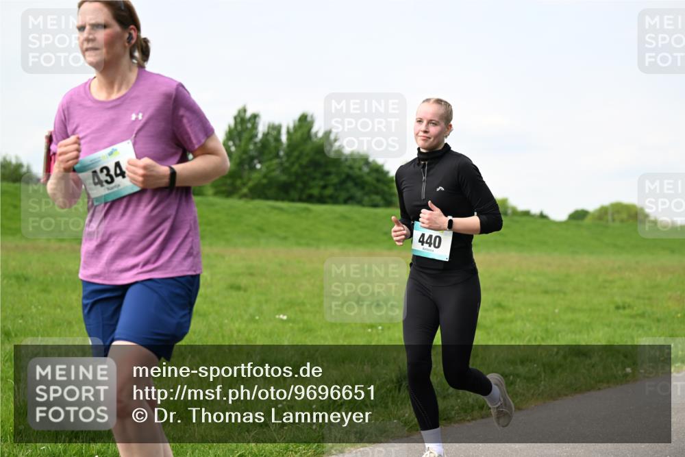 10.05.2026 - 8. Wedeler Halbmarathon Dr. Thomas Lammeyer http://msf.ph/oto/9696651 10.05.2026 11:25:54 Laufen 434, 440 meine-sportfotos.de