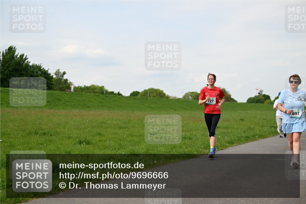 10.05.2026 - 8. Wedeler Halbmarathon Dr. Thomas Lammeyer http://msf.ph/oto/9696666 10.05.2026 11:25:58 Laufen 127, 697 meine-sportfotos.de