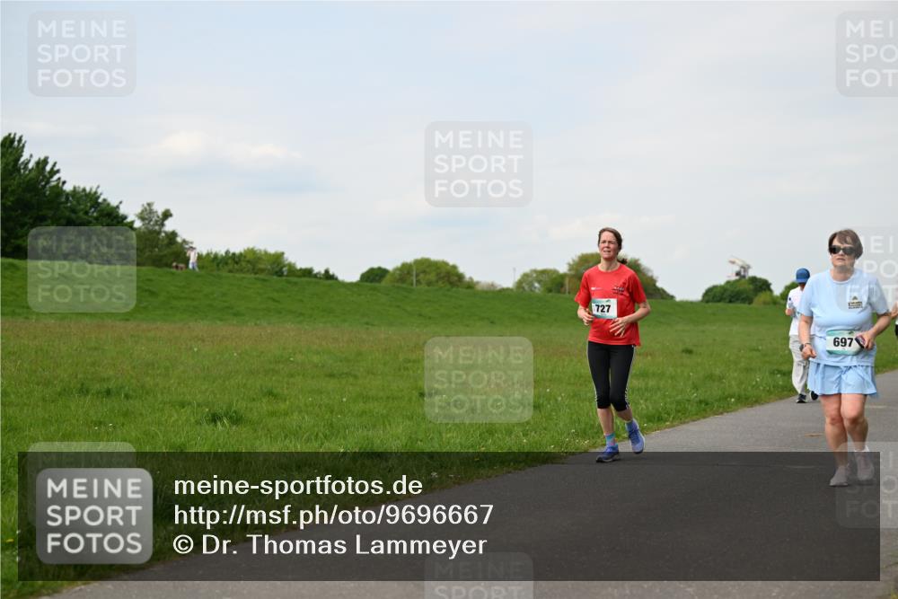 10.05.2026 - 8. Wedeler Halbmarathon Dr. Thomas Lammeyer http://msf.ph/oto/9696667 10.05.2026 11:25:58 Laufen 727, 697 meine-sportfotos.de