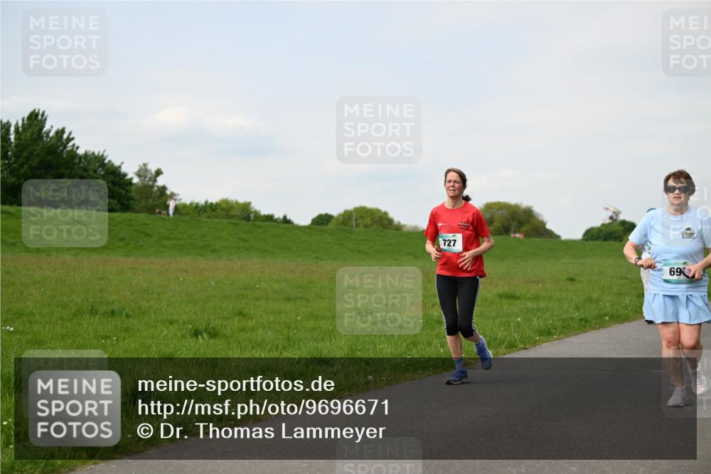 10.05.2026 - 8. Wedeler Halbmarathon Dr. Thomas Lammeyer http://msf.ph/oto/9696671 10.05.2026 11:25:58 Laufen 727 meine-sportfotos.de