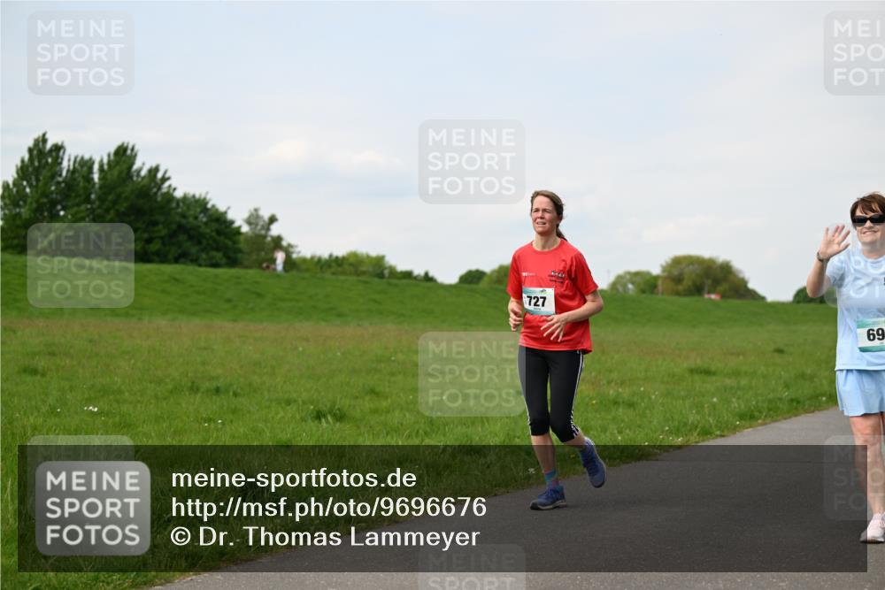 10.05.2026 - 8. Wedeler Halbmarathon Dr. Thomas Lammeyer http://msf.ph/oto/9696676 10.05.2026 11:25:59 Laufen 727 meine-sportfotos.de