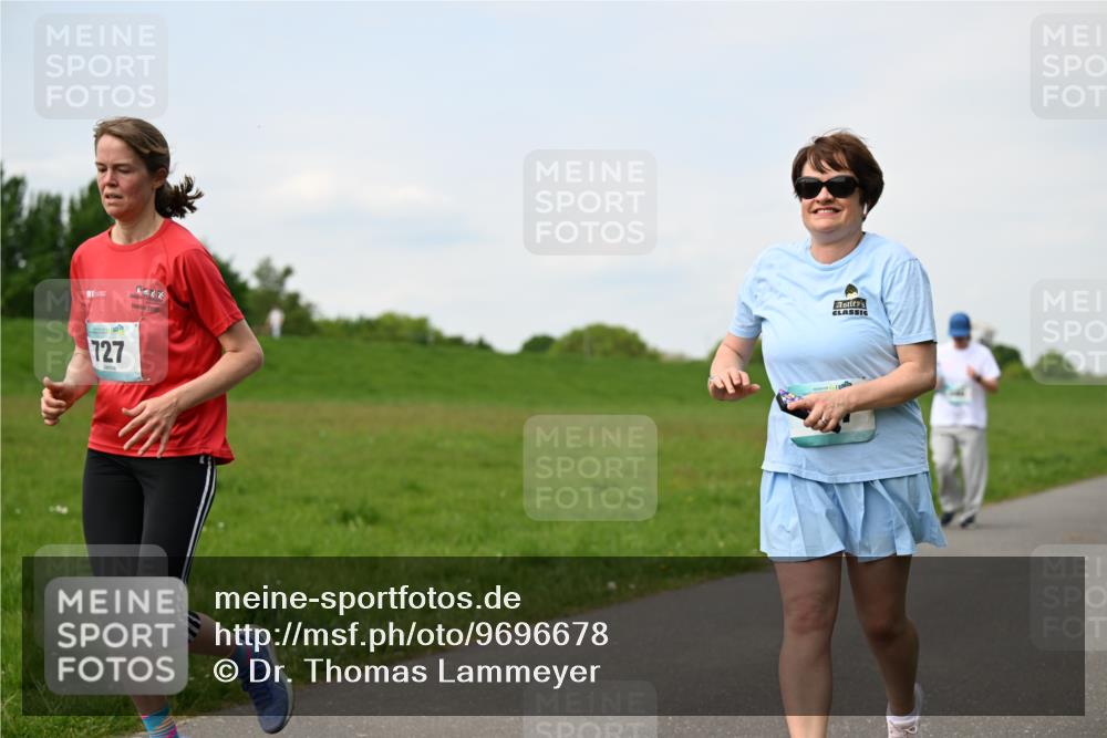 10.05.2026 - 8. Wedeler Halbmarathon Dr. Thomas Lammeyer http://msf.ph/oto/9696678 10.05.2026 11:26:00 Laufen 1467, 727 meine-sportfotos.de