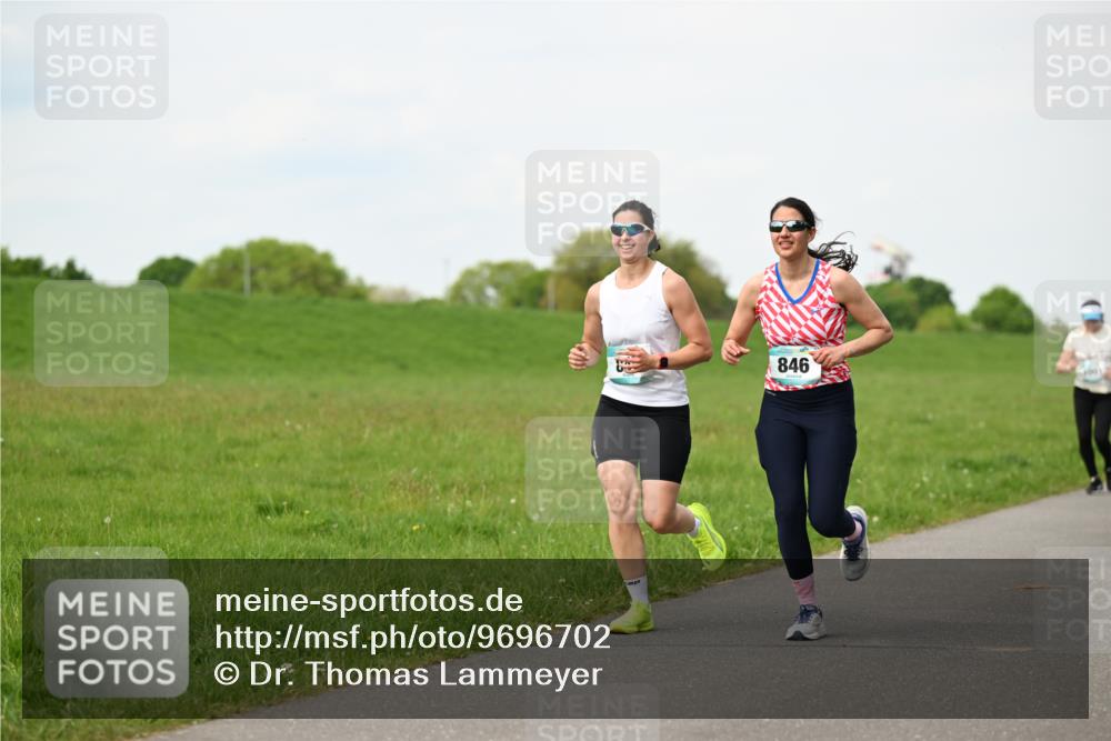 10.05.2026 - 8. Wedeler Halbmarathon Dr. Thomas Lammeyer http://msf.ph/oto/9696702 10.05.2026 11:26:06 Laufen 846 meine-sportfotos.de