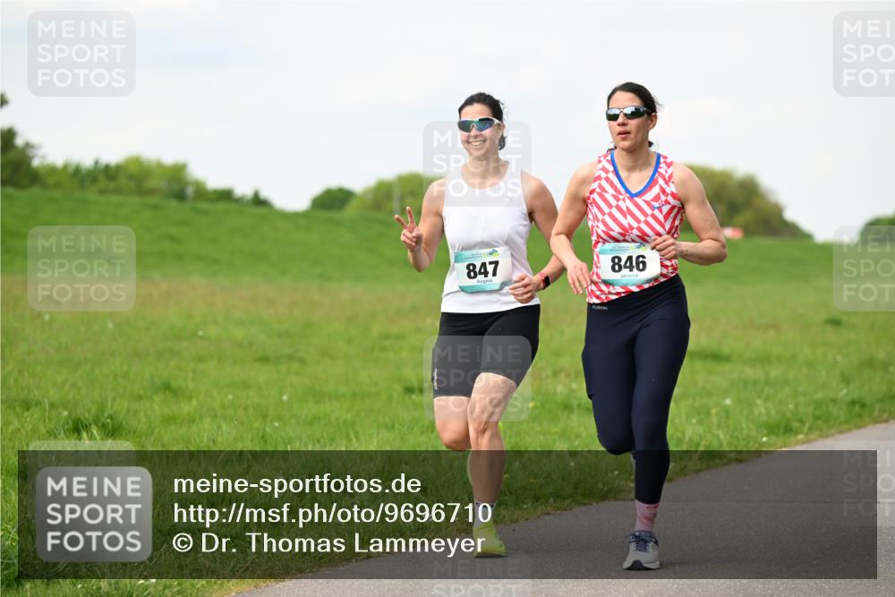 10.05.2026 - 8. Wedeler Halbmarathon Dr. Thomas Lammeyer http://msf.ph/oto/9696710 10.05.2026 11:26:07 Laufen 847, 846 meine-sportfotos.de