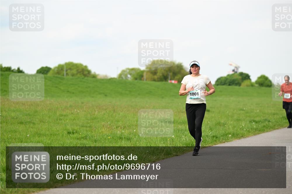 10.05.2026 - 8. Wedeler Halbmarathon Dr. Thomas Lammeyer http://msf.ph/oto/9696716 10.05.2026 11:26:12 Laufen 1001, 154 meine-sportfotos.de