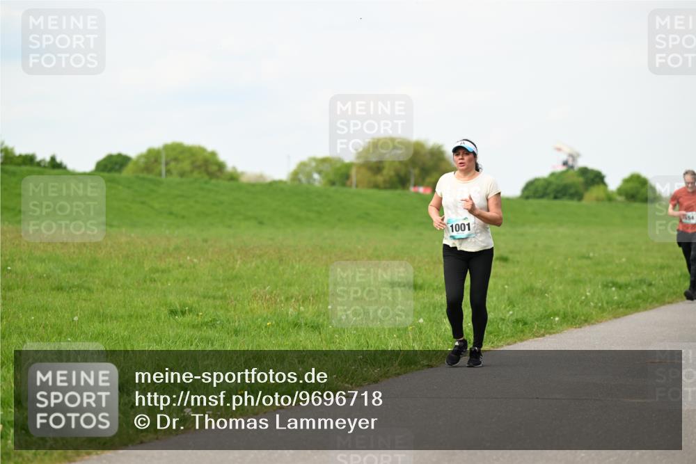 10.05.2026 - 8. Wedeler Halbmarathon Dr. Thomas Lammeyer http://msf.ph/oto/9696718 10.05.2026 11:26:12 Laufen 1001, 154 meine-sportfotos.de