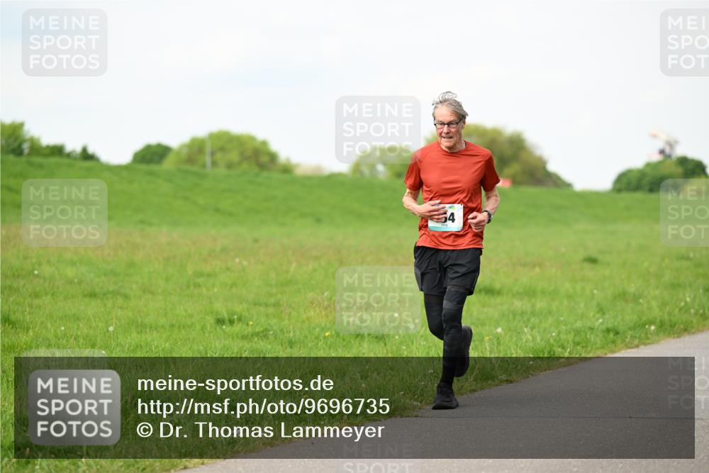 10.05.2026 - 8. Wedeler Halbmarathon Dr. Thomas Lammeyer http://msf.ph/oto/9696735 10.05.2026 11:26:17 Laufen  meine-sportfotos.de
