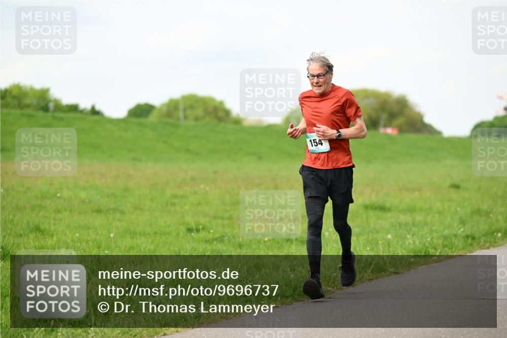 10.05.2026 - 8. Wedeler Halbmarathon Dr. Thomas Lammeyer http://msf.ph/oto/9696737 10.05.2026 11:26:18 Laufen 154 meine-sportfotos.de