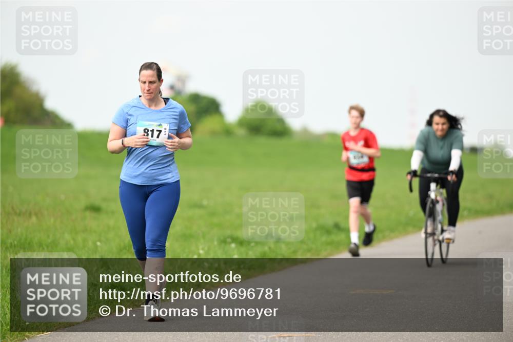 10.05.2026 - 8. Wedeler Halbmarathon Dr. Thomas Lammeyer http://msf.ph/oto/9696781 10.05.2026 11:26:32 Laufen 817 meine-sportfotos.de