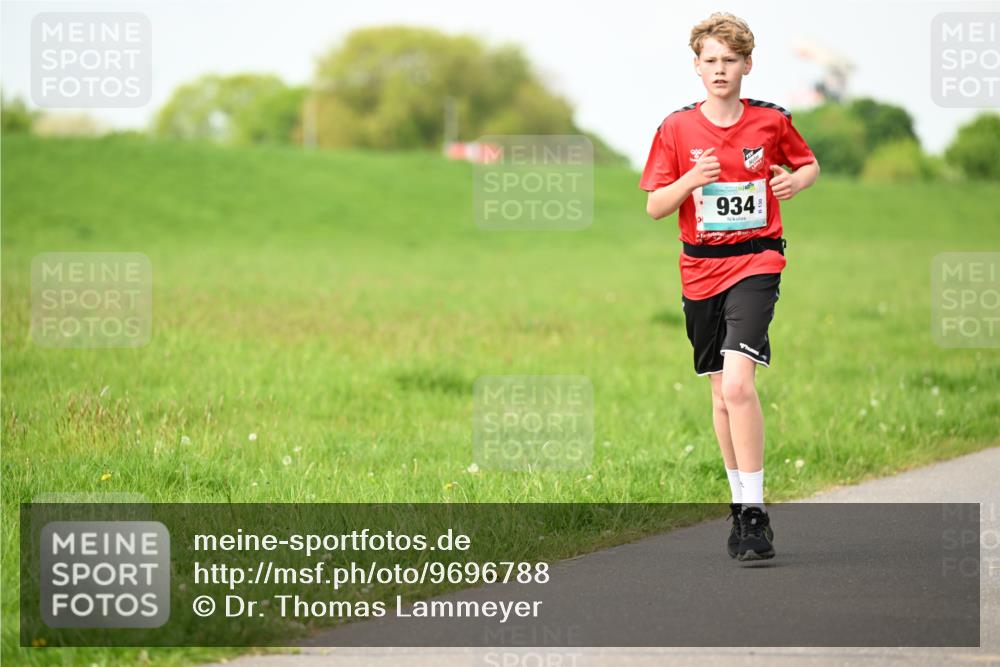 10.05.2026 - 8. Wedeler Halbmarathon Dr. Thomas Lammeyer http://msf.ph/oto/9696788 10.05.2026 11:26:38 Laufen 934 meine-sportfotos.de