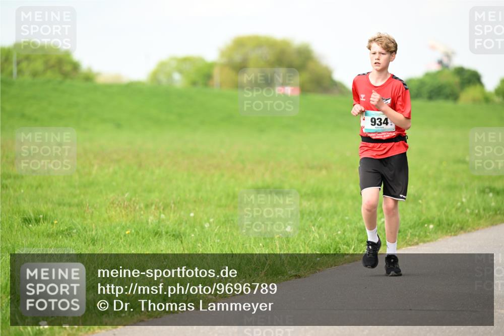 10.05.2026 - 8. Wedeler Halbmarathon Dr. Thomas Lammeyer http://msf.ph/oto/9696789 10.05.2026 11:26:38 Laufen 934 meine-sportfotos.de