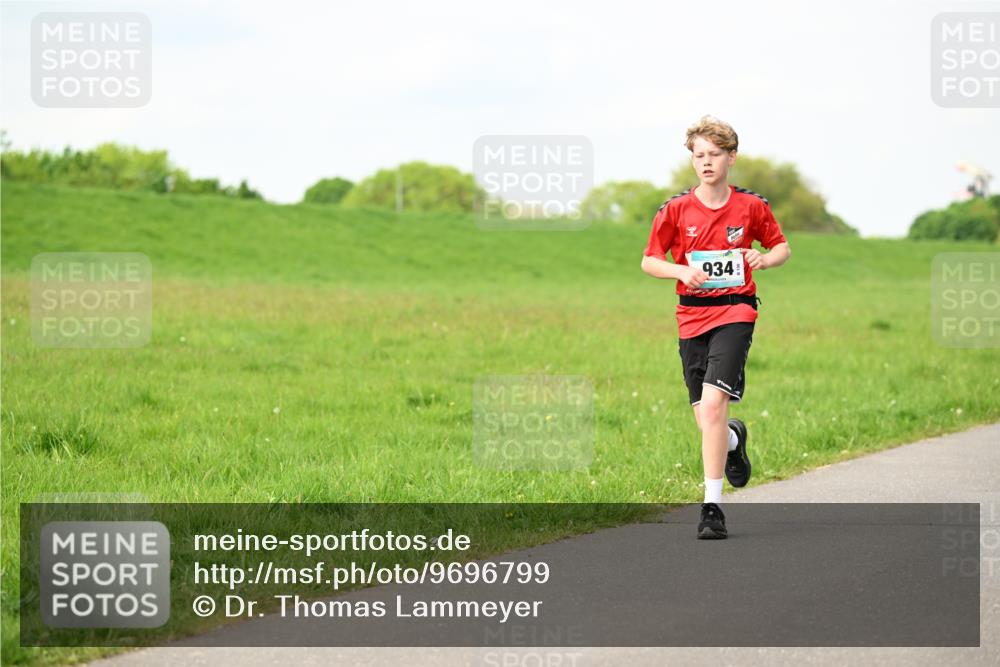 10.05.2026 - 8. Wedeler Halbmarathon Dr. Thomas Lammeyer http://msf.ph/oto/9696799 10.05.2026 11:26:39 Laufen 934 meine-sportfotos.de