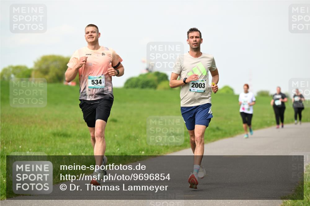 10.05.2026 - 8. Wedeler Halbmarathon Dr. Thomas Lammeyer http://msf.ph/oto/9696854 10.05.2026 11:26:57 Laufen 1001, 534, 2003 meine-sportfotos.de