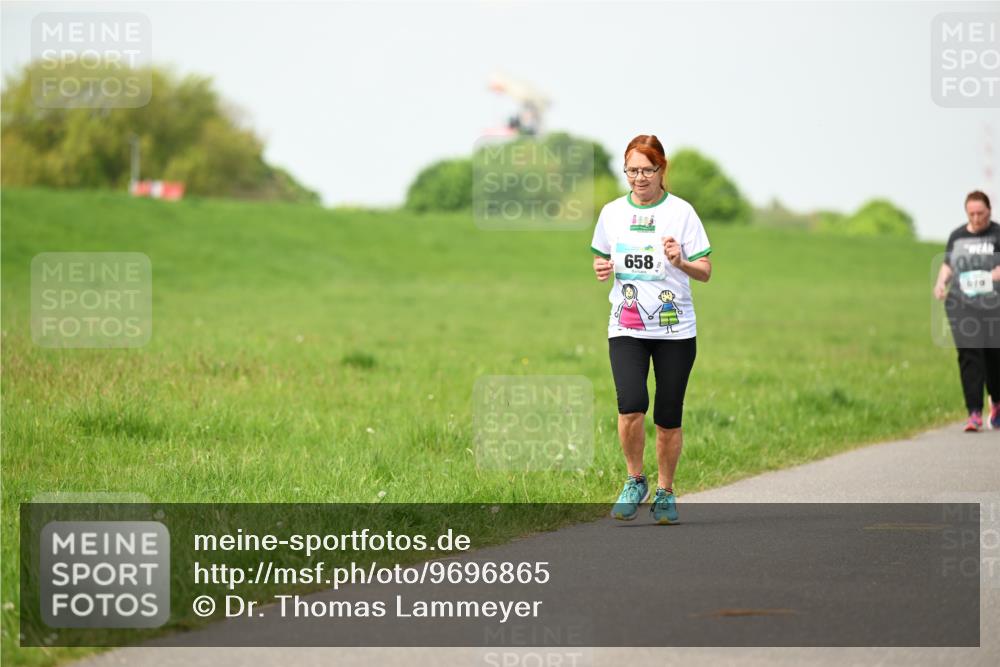 10.05.2026 - 8. Wedeler Halbmarathon Dr. Thomas Lammeyer http://msf.ph/oto/9696865 10.05.2026 11:27:02 Laufen 658 meine-sportfotos.de