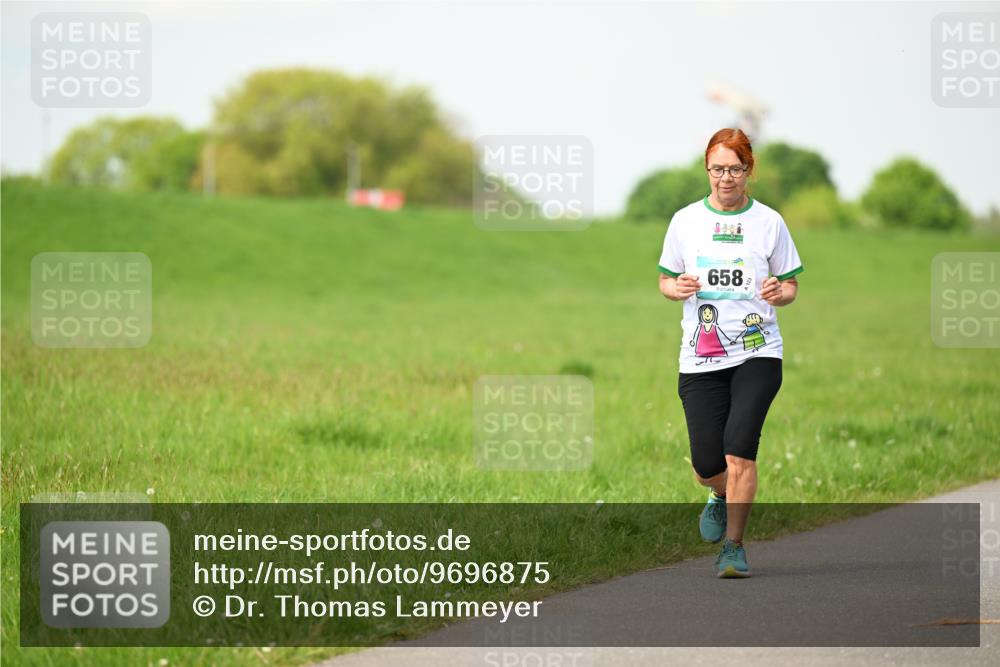 10.05.2026 - 8. Wedeler Halbmarathon Dr. Thomas Lammeyer http://msf.ph/oto/9696875 10.05.2026 11:27:03 Laufen 658 meine-sportfotos.de
