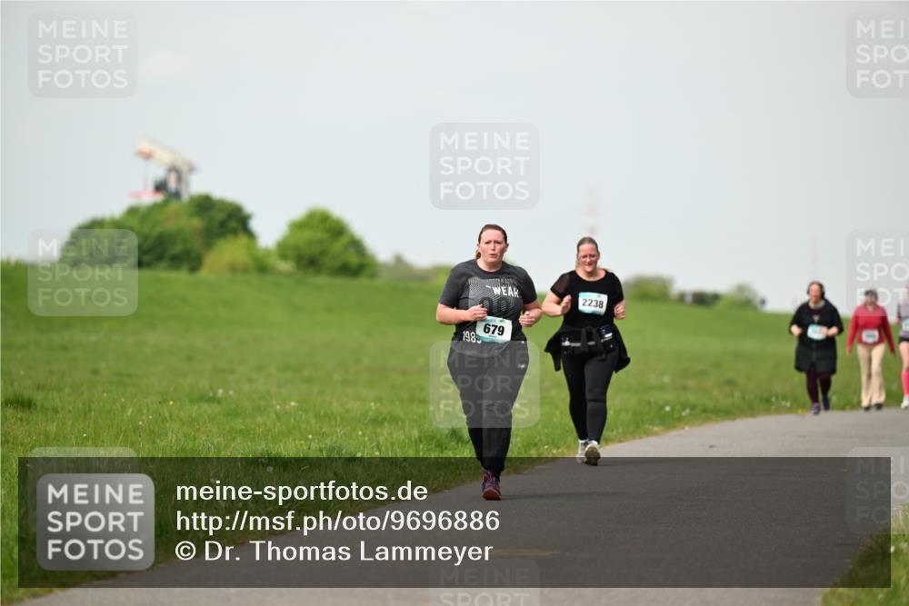 10.05.2026 - 8. Wedeler Halbmarathon Dr. Thomas Lammeyer http://msf.ph/oto/9696886 10.05.2026 11:27:06 Laufen 2238, 1985, 679 meine-sportfotos.de