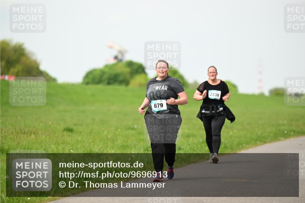10.05.2026 - 8. Wedeler Halbmarathon Dr. Thomas Lammeyer http://msf.ph/oto/9696913 10.05.2026 11:27:09 Laufen 679, 2238 meine-sportfotos.de