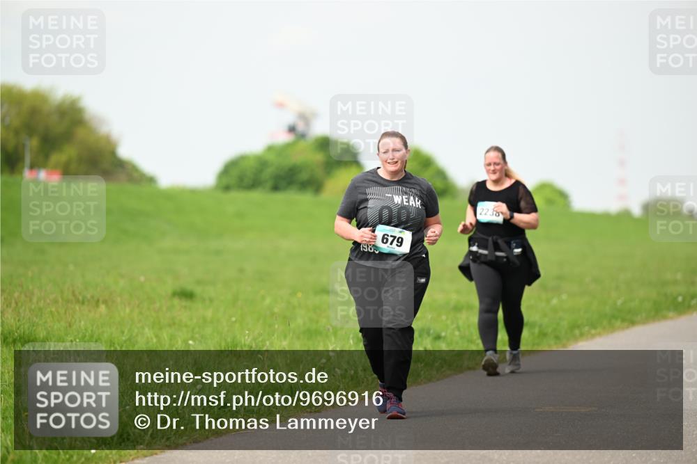 10.05.2026 - 8. Wedeler Halbmarathon Dr. Thomas Lammeyer http://msf.ph/oto/9696916 10.05.2026 11:27:10 Laufen 1985, 2238, 679 meine-sportfotos.de