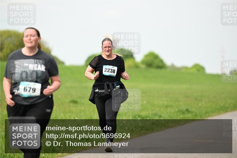 10.05.2026 - 8. Wedeler Halbmarathon Dr. Thomas Lammeyer http://msf.ph/oto/9696924 10.05.2026 11:27:14 Laufen 2238, 679 meine-sportfotos.de