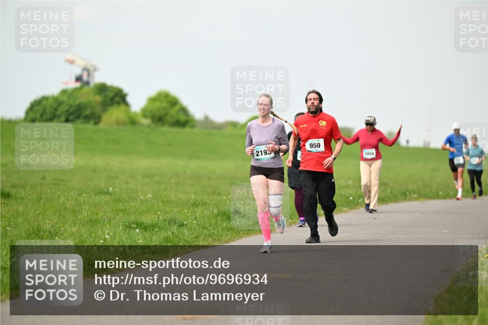 10.05.2026 - 8. Wedeler Halbmarathon Dr. Thomas Lammeyer http://msf.ph/oto/9696934 10.05.2026 11:27:18 Laufen 2193, 950, 2059 meine-sportfotos.de