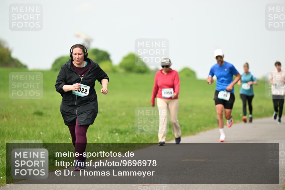 10.05.2026 - 8. Wedeler Halbmarathon Dr. Thomas Lammeyer http://msf.ph/oto/9696978 10.05.2026 11:27:28 Laufen 2059, 022 meine-sportfotos.de