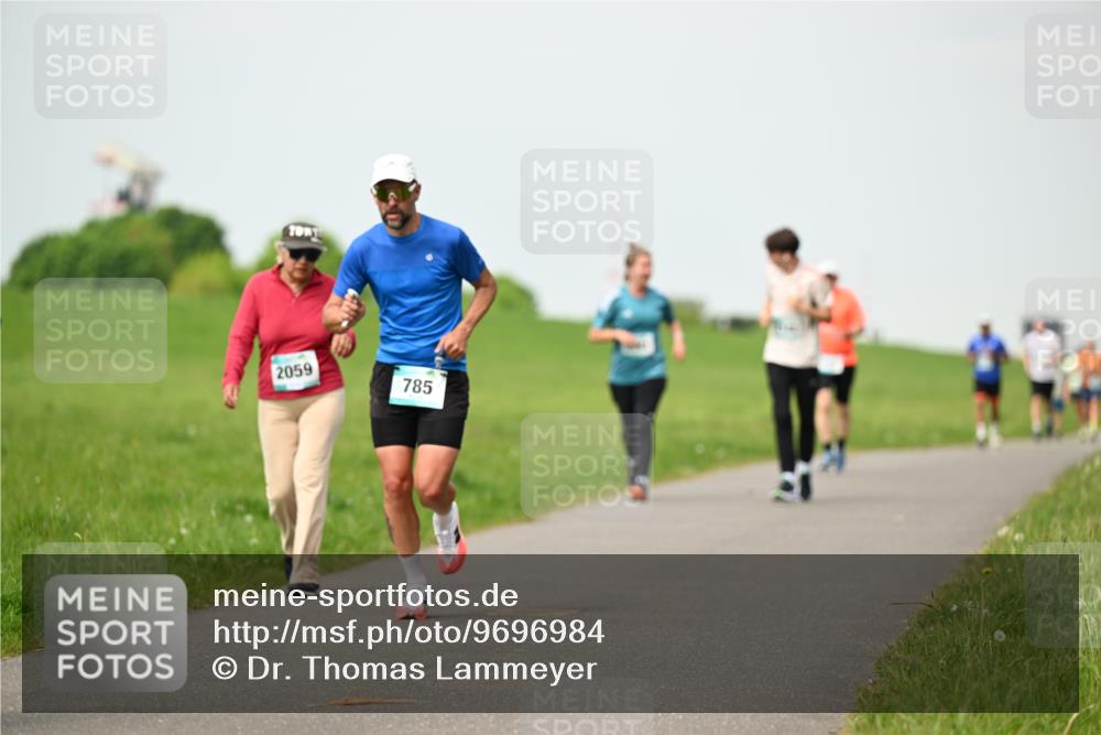 10.05.2026 - 8. Wedeler Halbmarathon Dr. Thomas Lammeyer http://msf.ph/oto/9696984 10.05.2026 11:27:30 Laufen 2059, 785 meine-sportfotos.de