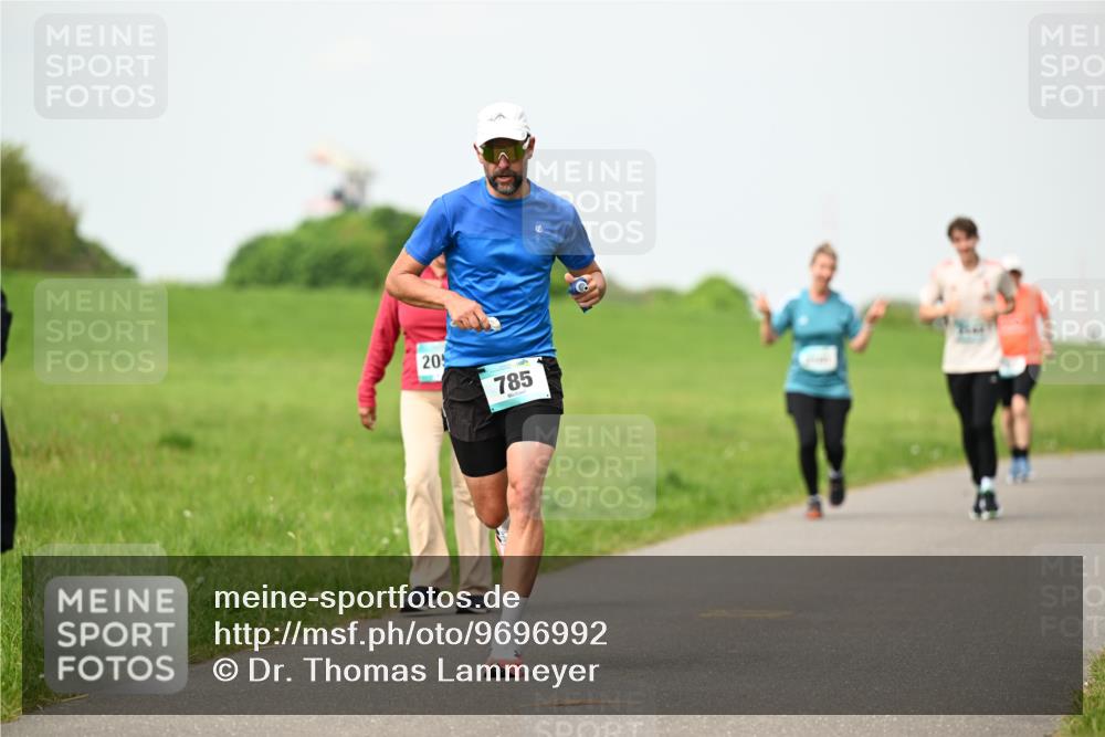 10.05.2026 - 8. Wedeler Halbmarathon Dr. Thomas Lammeyer http://msf.ph/oto/9696992 10.05.2026 11:27:31 Laufen 785 meine-sportfotos.de