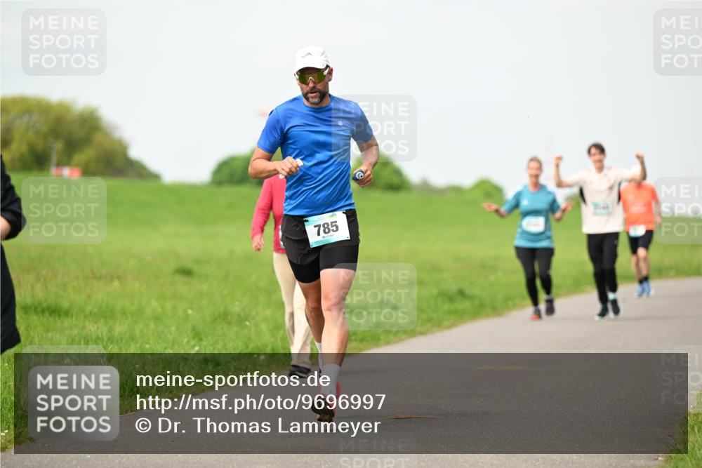 10.05.2026 - 8. Wedeler Halbmarathon Dr. Thomas Lammeyer http://msf.ph/oto/9696997 10.05.2026 11:27:32 Laufen 785 meine-sportfotos.de