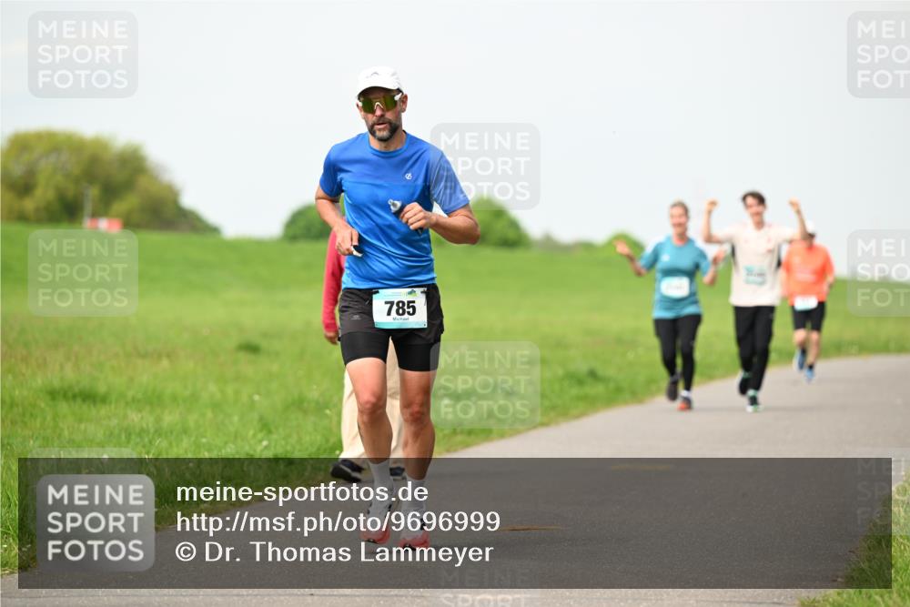 10.05.2026 - 8. Wedeler Halbmarathon Dr. Thomas Lammeyer http://msf.ph/oto/9696999 10.05.2026 11:27:32 Laufen 785 meine-sportfotos.de