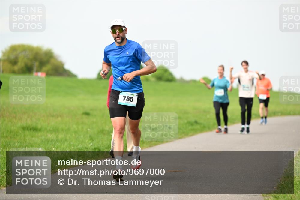 10.05.2026 - 8. Wedeler Halbmarathon Dr. Thomas Lammeyer http://msf.ph/oto/9697000 10.05.2026 11:27:33 Laufen 785 meine-sportfotos.de