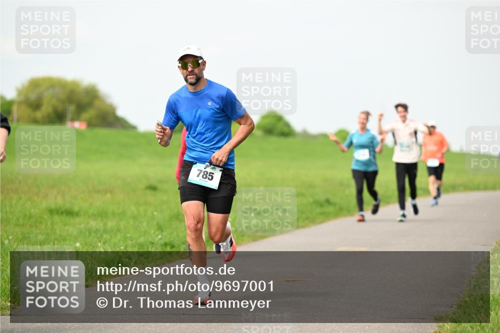 10.05.2026 - 8. Wedeler Halbmarathon Dr. Thomas Lammeyer http://msf.ph/oto/9697001 10.05.2026 11:27:33 Laufen 785 meine-sportfotos.de