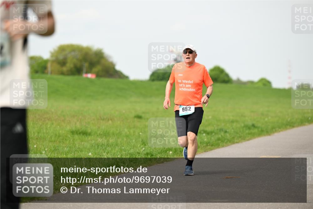 10.05.2026 - 8. Wedeler Halbmarathon Dr. Thomas Lammeyer http://msf.ph/oto/9697039 10.05.2026 11:27:41 Laufen 682 meine-sportfotos.de