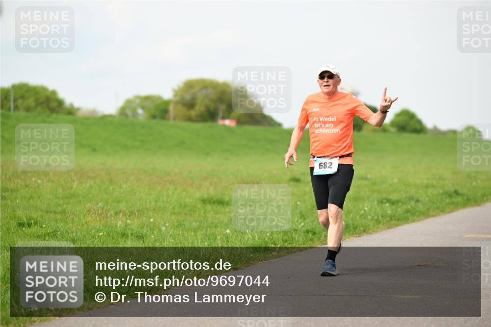 10.05.2026 - 8. Wedeler Halbmarathon Dr. Thomas Lammeyer http://msf.ph/oto/9697044 10.05.2026 11:27:42 Laufen 682 meine-sportfotos.de