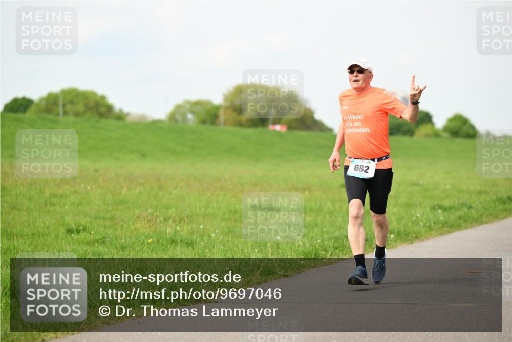 10.05.2026 - 8. Wedeler Halbmarathon Dr. Thomas Lammeyer http://msf.ph/oto/9697046 10.05.2026 11:27:42 Laufen 682 meine-sportfotos.de